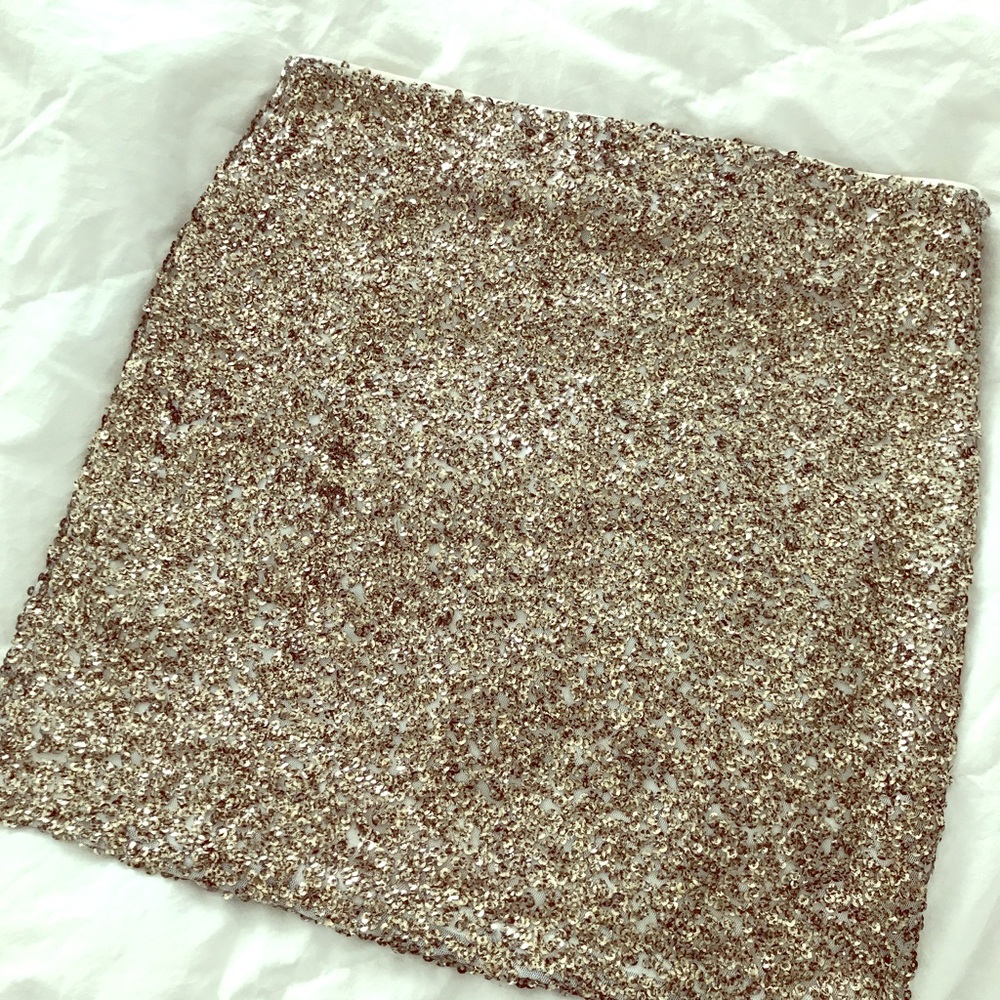 Stretchy coarse gold sequence mini skirt